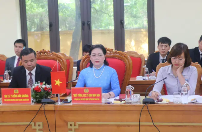 Đồng chí Thiếu tướng, PGS.TS Đinh Ngọc Hoa, Phó Giám đốc Học viện Chính trị Công an nhân dân phát biểu tại buổi làm việc